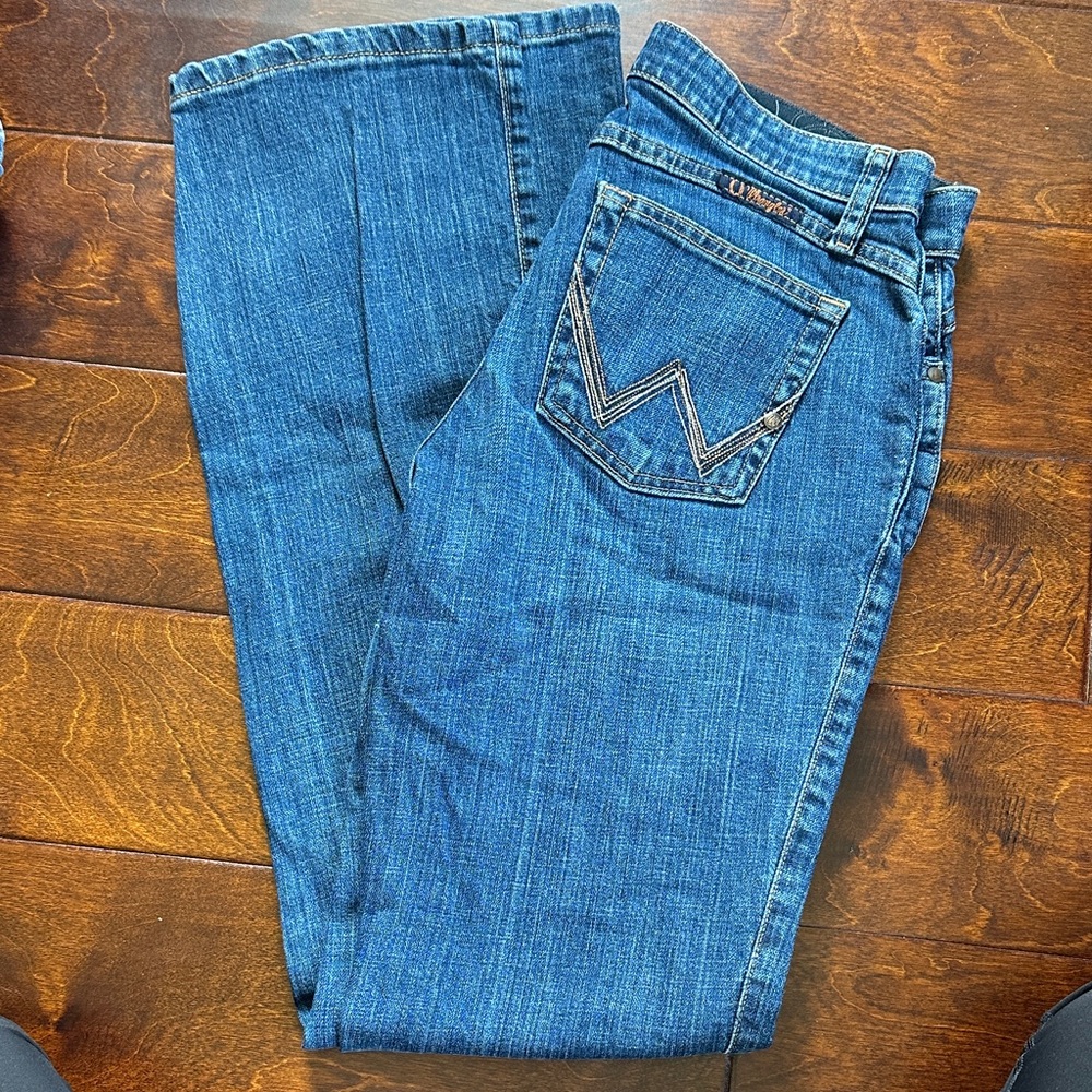 Wrangler Medium Blue Denim Jeans with W Pocket Stitch